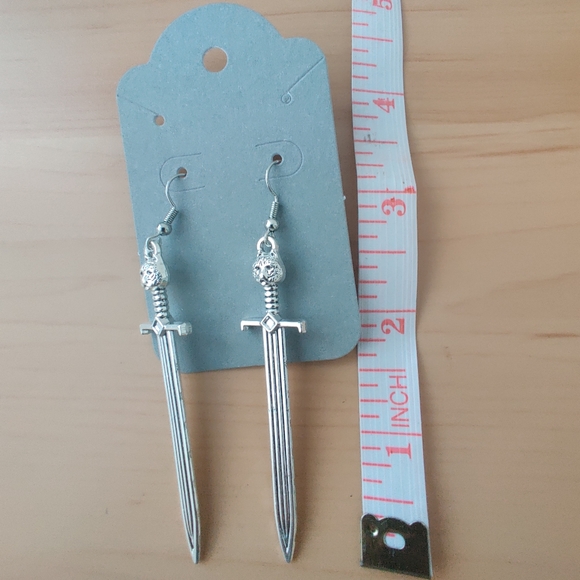 🆕 Handmade Cat head Sword Necklace and Earrings Set - Picture 3 of 7